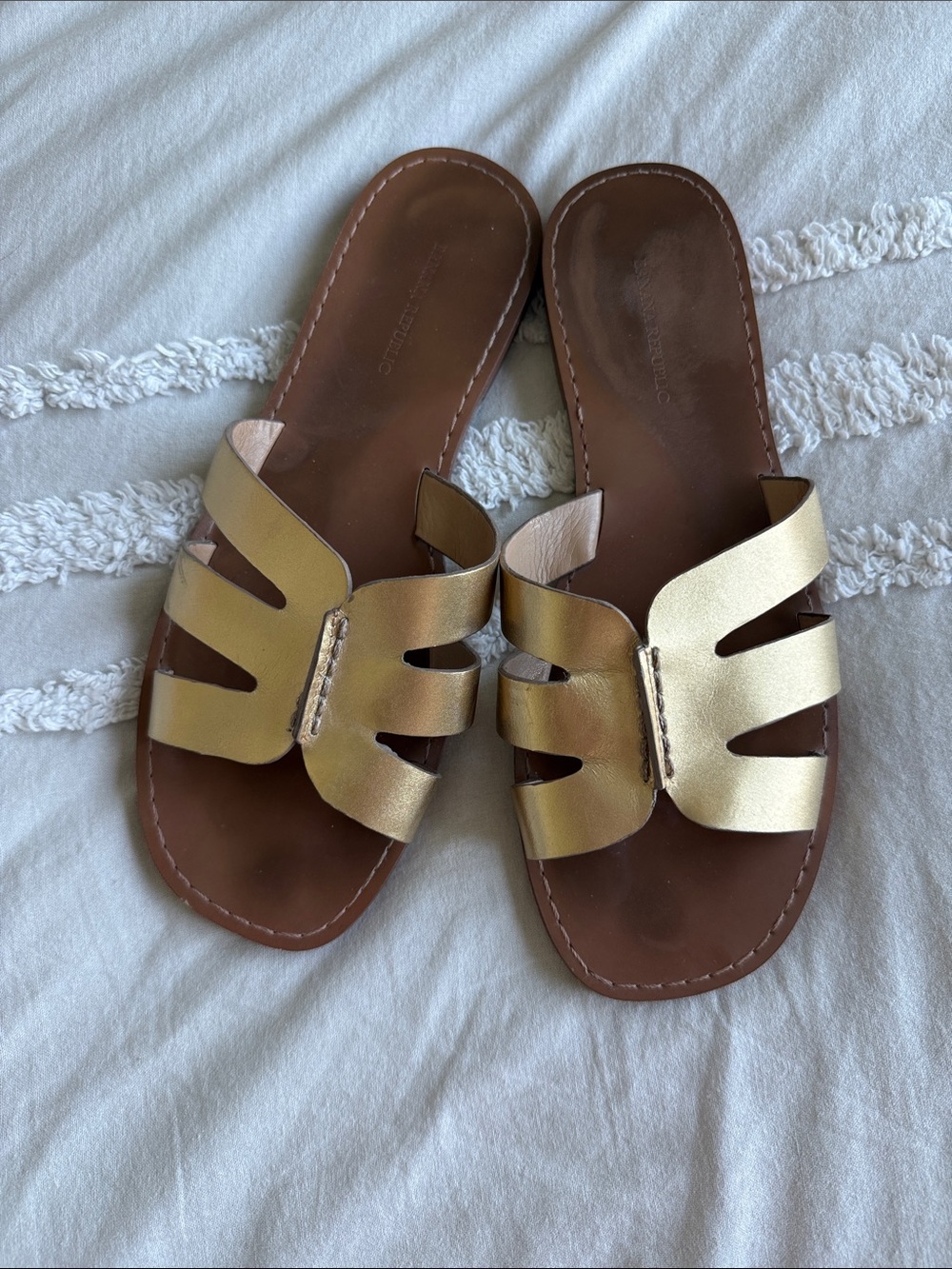 Banana Republic Gold Leather Slide Sandals